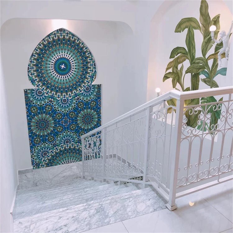 Circle Mosaic Pattern